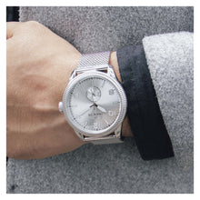 Cargar imagen en el visor de la galería, Reloj Invicta Vintage 47133